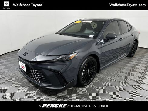 Certified 2025 Toyota Camry SE AWD/4WD image 1