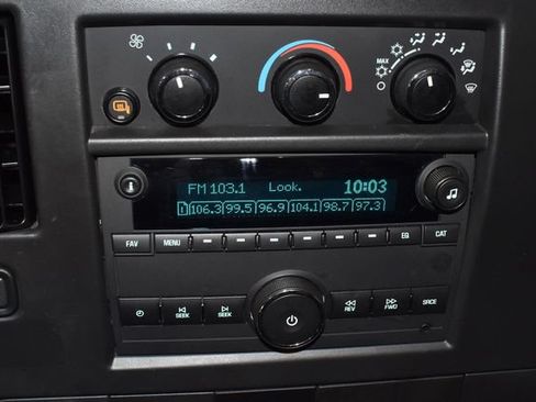 Used 2025 GMC Savana 2500 w/ Driver Convenience Package RWD image 27