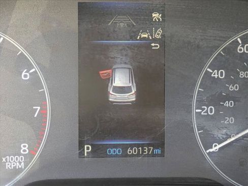 Used 2023 Toyota Corolla Cross LE FWD image 11
