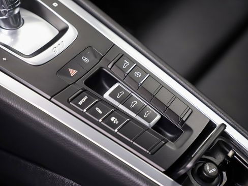 Used 2018 Porsche 911 Carrera RWD image 29