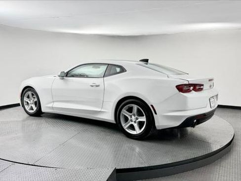 Used 2023 Chevrolet Camaro LT RWD image 6