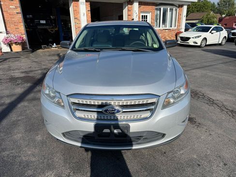 Used 2011 Ford Taurus SE FWD image 2