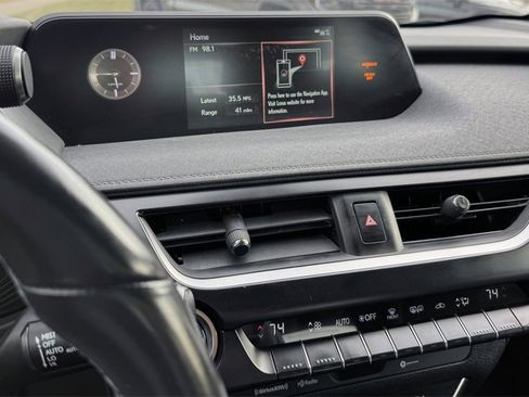 Used 2022 Lexus UX 250h w/ Premium Package image 23