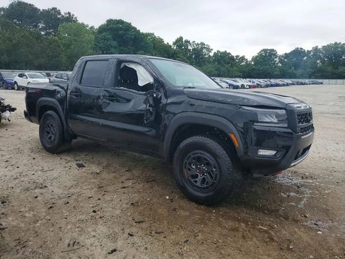 Used 2026 Nissan Frontier PRO-4X AWD/4WD image 2