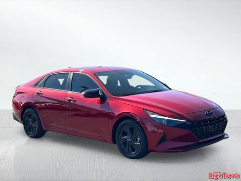 Used 2021 Hyundai Elantra SEL FWD image 7