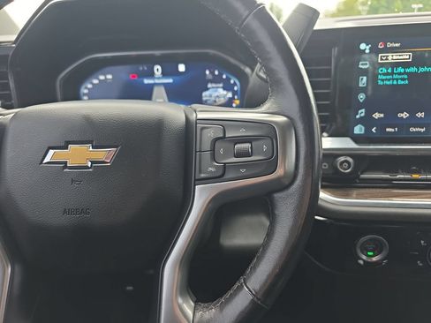 Used 2022 Chevrolet Silverado 1500 LT w/ Z71 Off-Road Package AWD/4WD image 29