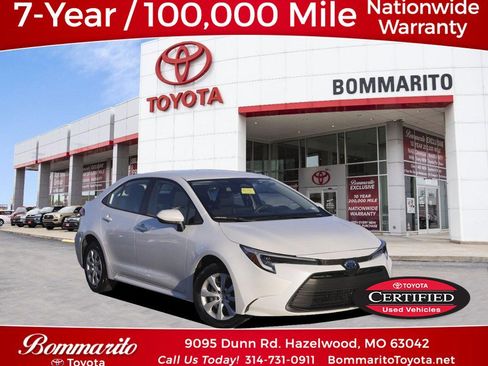 Certified 2024 Toyota Corolla LE image 1