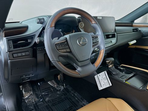 New 2025 Lexus ES 350 w/ Luxury Package image 9