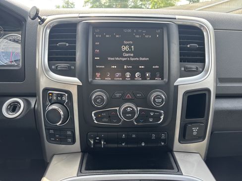 Used 2017 RAM 1500 Big Horn AWD/4WD image 16