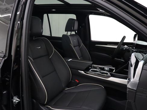 Used 2026 Cadillac Escalade Sport image 33