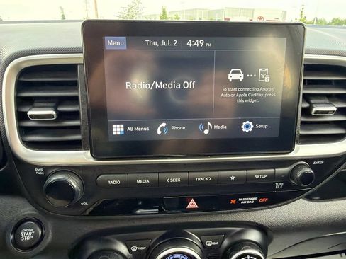 Used 2025 Hyundai Venue SEL FWD image 26