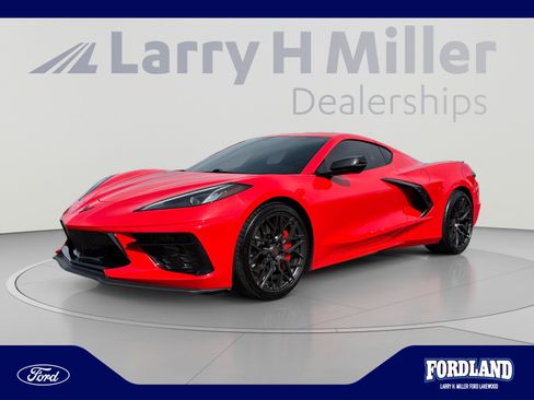 Used 2022 Chevrolet Corvette Stingray Coupe w/ Z51 Performance Package RWD image 1