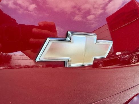 Used 2015 Chevrolet Impala LT w/ LT Sunroof Package image 10