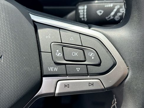 Used 2022 Volkswagen Tiguan SE FWD image 30