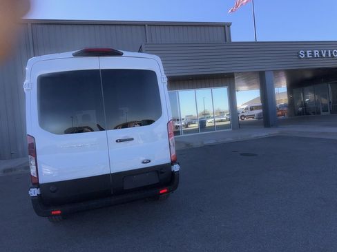 Used 2024 Ford Transit 250 148 Medium Roof w/ Load Area Protection Package image 3