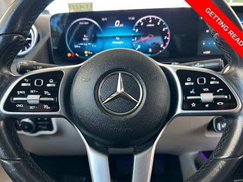 Used 2022 Mercedes-Benz GLA 250 w/ Premium Package Lite image 18