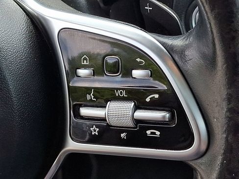 Used 2020 Mercedes-Benz GLC 300 w/ Premium Package image 22