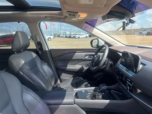 Certified 2023 Nissan Rogue Platinum w/ Platinum Premium Package FWD image 31