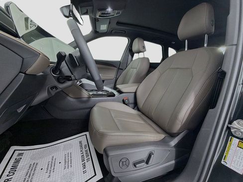 Certified 2025 Audi Q5 Premium w/ Convenience Package image 21