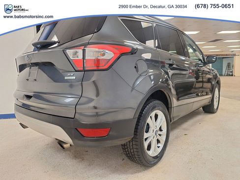 Used 2018 Ford Escape SE image 4