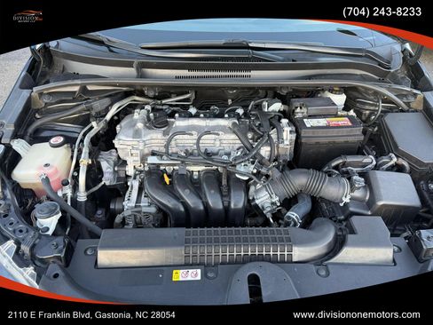 Used 2020 Toyota Corolla LE image 9