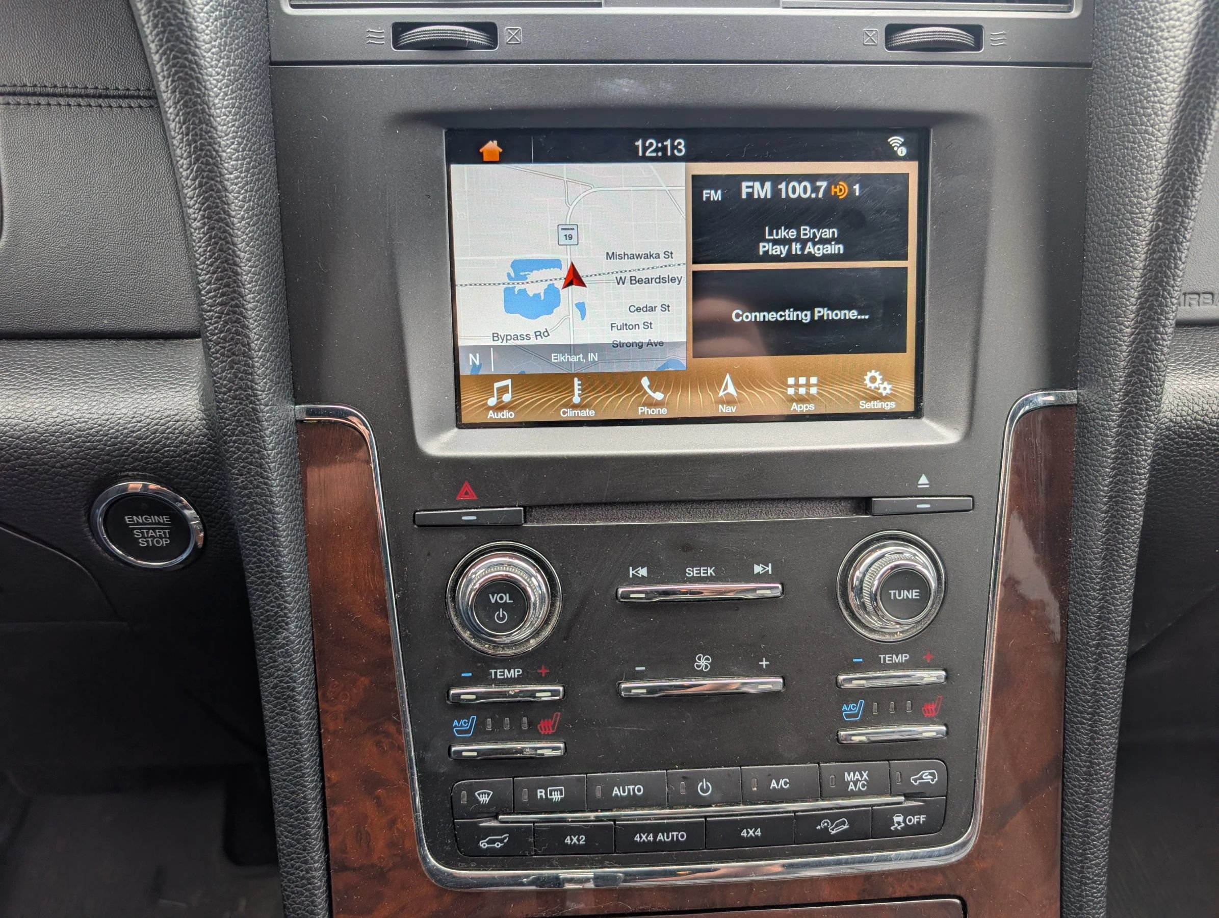 Used 2017 Lincoln Navigator L Select AWD/4WD image 8