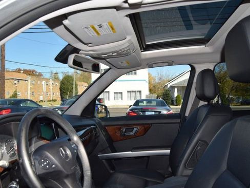 Used 2011 Mercedes-Benz GLK 350 4MATIC image 26