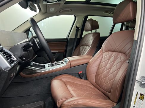 Used 2023 BMW X7 xDrive40i w/ Premium Package image 26