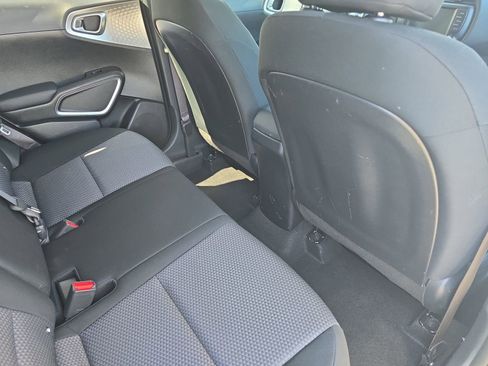Used 2024 Kia Soul LX w/ Option Group 015 image 17