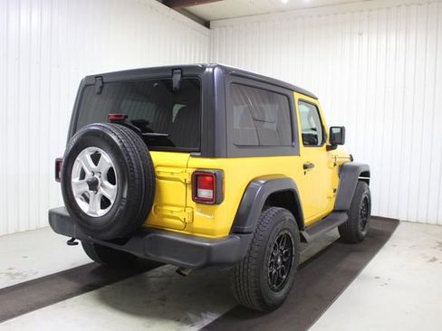 Used 2019 Jeep Wrangler Sport AWD/4WD image 4