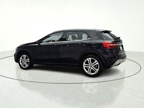Used 2020 Mercedes-Benz GLA 250 4MATIC w/ Premium Package image 5