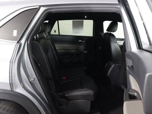 Used 2022 Volkswagen Atlas Cross Sport SEL R-Line image 35