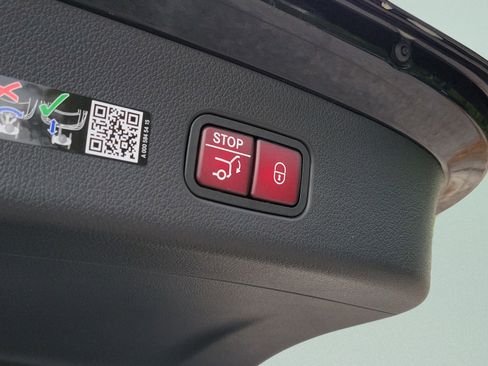 Certified 2026 Mercedes-Benz GLC 300 image 27