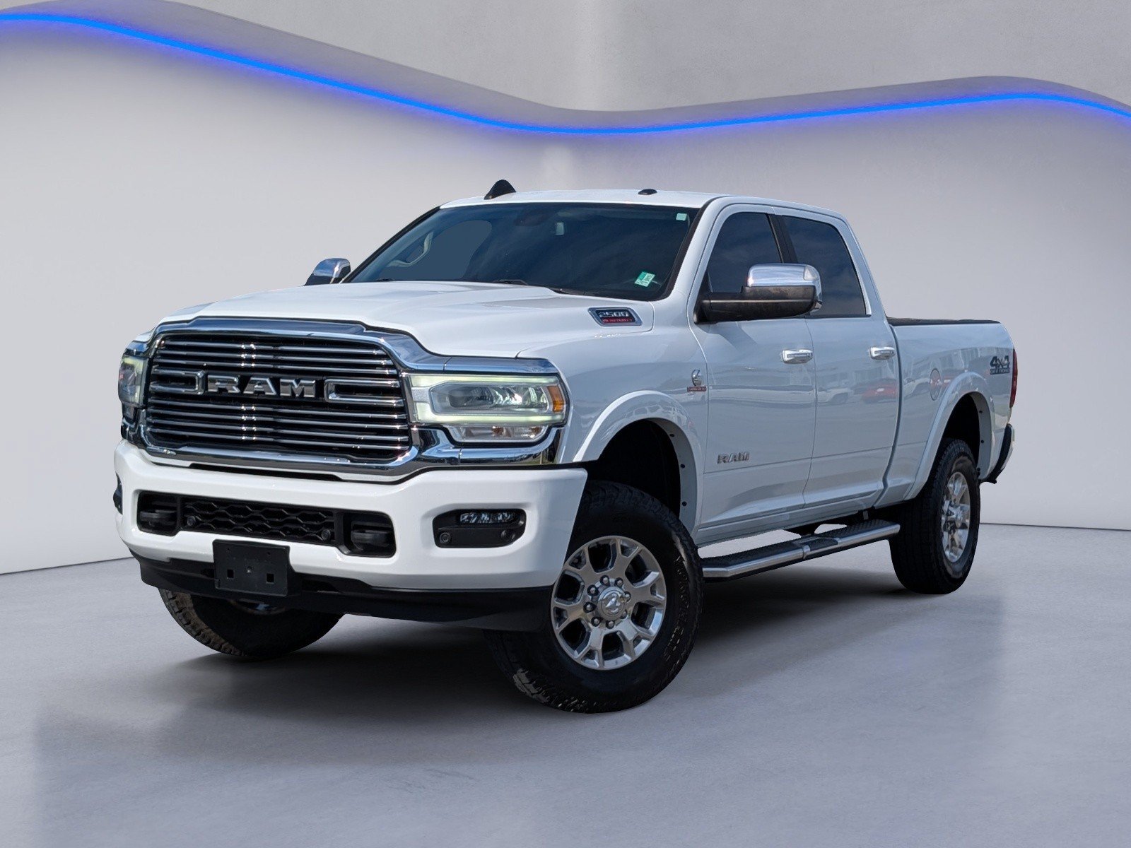 Used 2022 RAM 2500 Laramie AWD/4WD image 2
