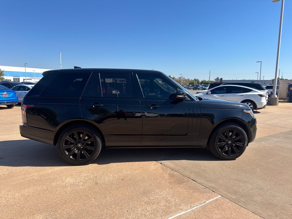 Used 2017 Land Rover Range Rover Supercharged AWD/4WD image 4