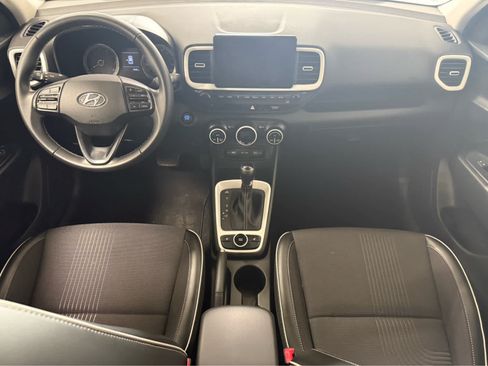 Used 2022 Hyundai Venue Limited FWD image 15