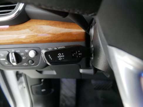 Used 2023 Audi Q5 2.0T Prestige AWD/4WD image 32