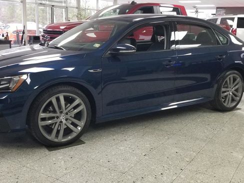 Used 2018 Volkswagen Passat 2.0T S image 18