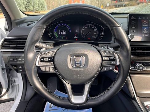 Used 2022 Honda Accord Touring image 12