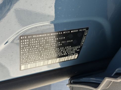 New 2026 Volkswagen Tiguan SE image 34