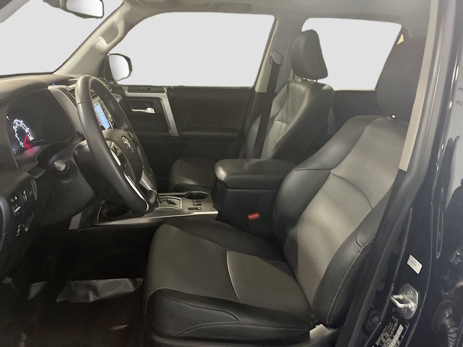 Used 2024 Toyota 4Runner SR5 Premium w/ Moonroof Package AWD/4WD image 20