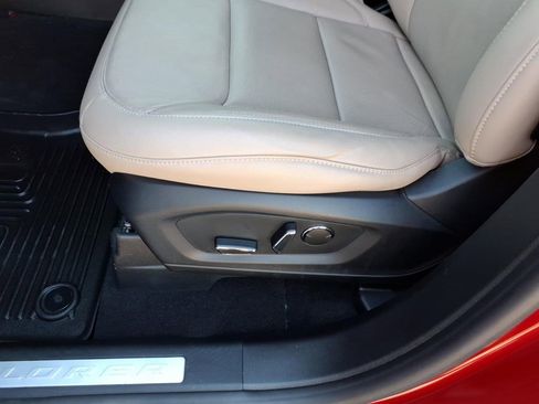 Used 2020 Ford Explorer Limited RWD image 5