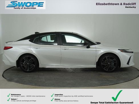 Used 2025 Toyota Camry XSE image 2