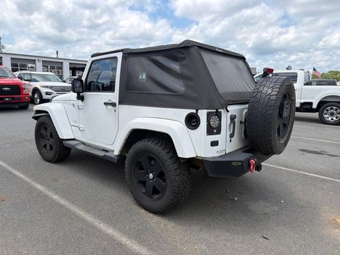 Used 2011 Jeep Wrangler Sahara w/ Dual Top Group AWD/4WD image 6