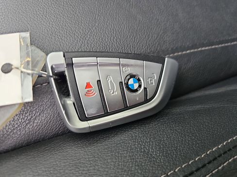 Used 2020 BMW X7 xDrive40i w/ Cold Weather Package image 38