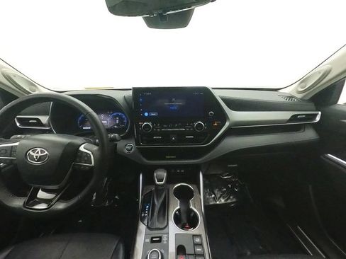 Used 2023 Toyota Highlander Platinum AWD/4WD image 27