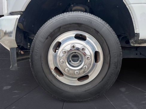 Used 2022 Ford F350 XL w/ Power Equipment Group image 14