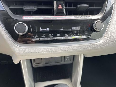 Used 2023 Toyota Corolla Cross L image 39