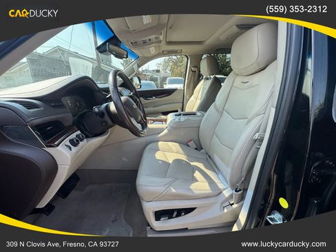 Used 2015 Cadillac Escalade Luxury image 9