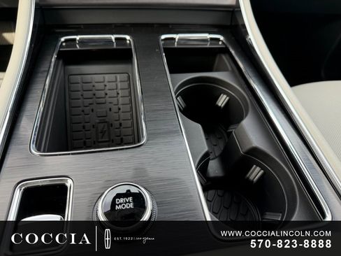 New 2025 Lincoln Aviator AWD image 24